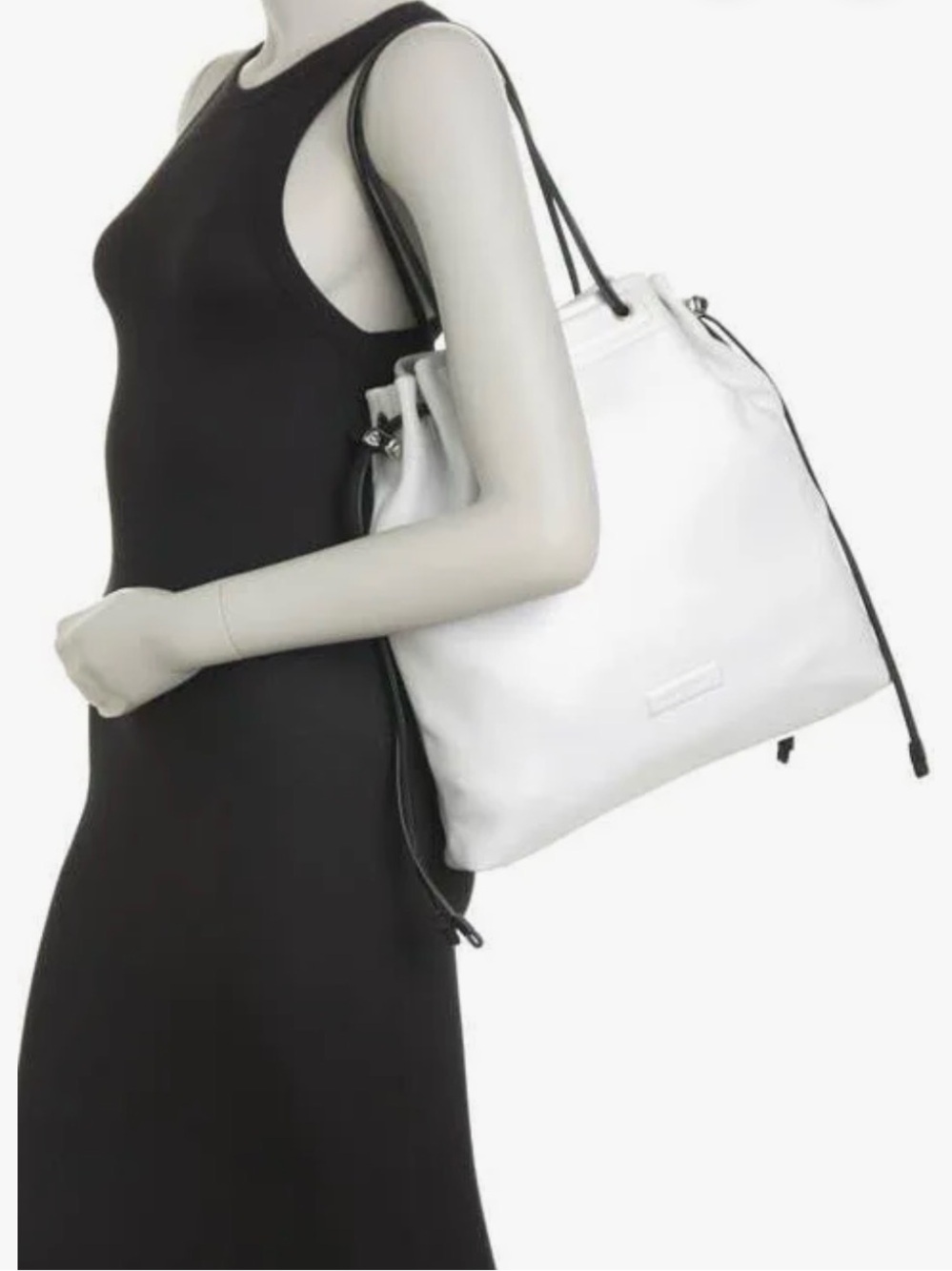 Longchamp Leather drawstring - Picture 3 of 5